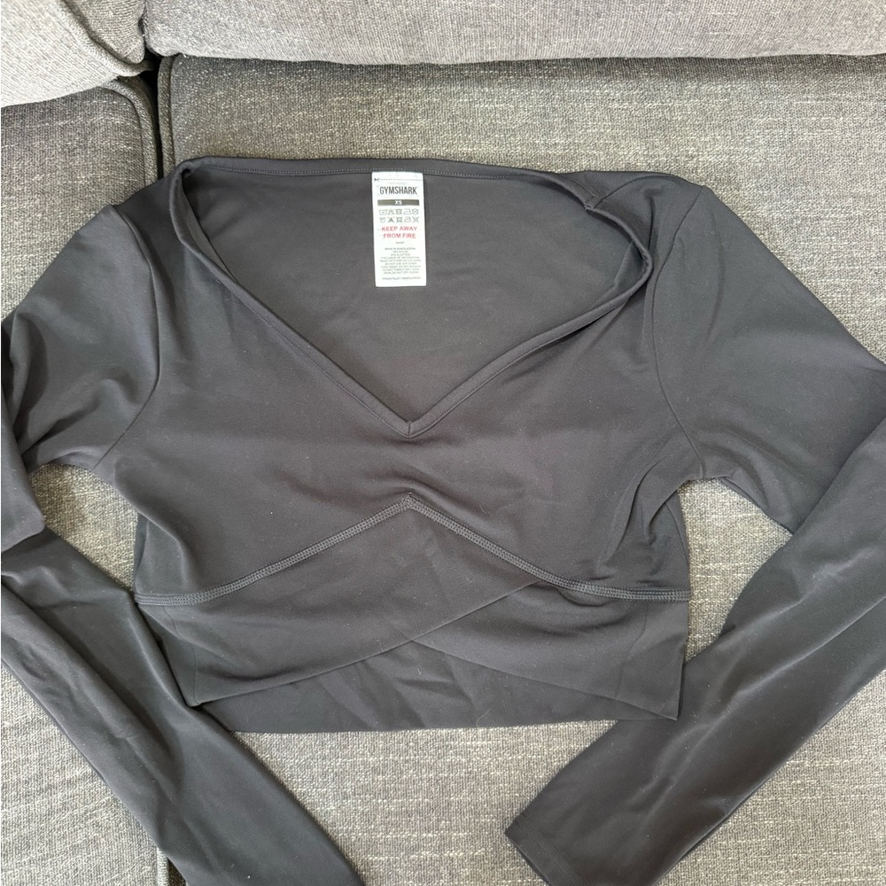 Gymshark Crossover Long Sleeve Crop Top - Black